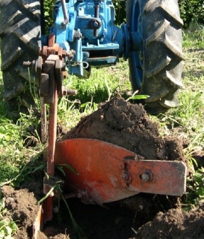 Motoculteur charrue à socle réversible 7CV 170KG