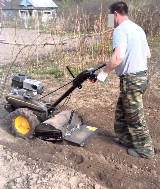 Motoculteur rotofraise 51cm spécial gazon 5,5HP 100kg